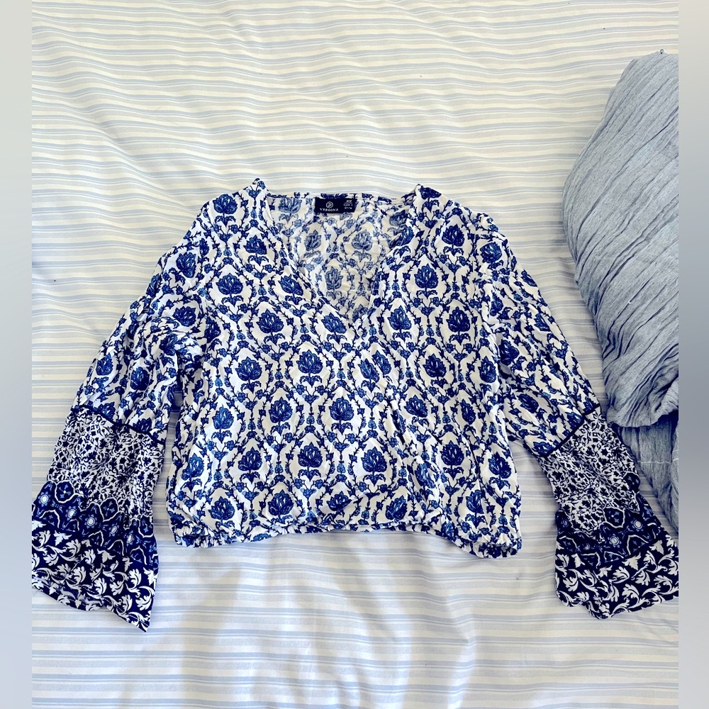 Versona Blouse